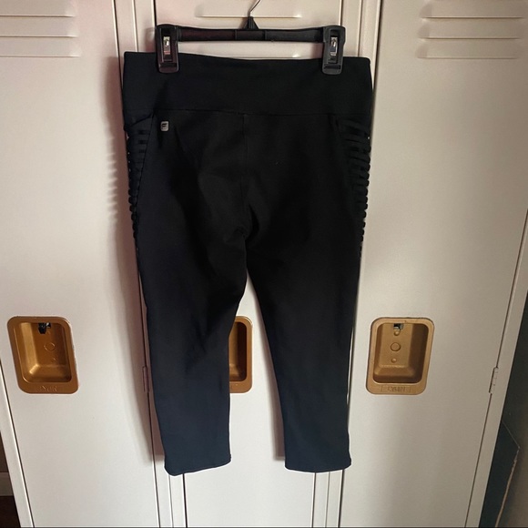 Fabletics black leggings size small.
